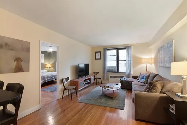 60 East 9th Street
