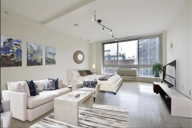13-11 Jackson Avenue