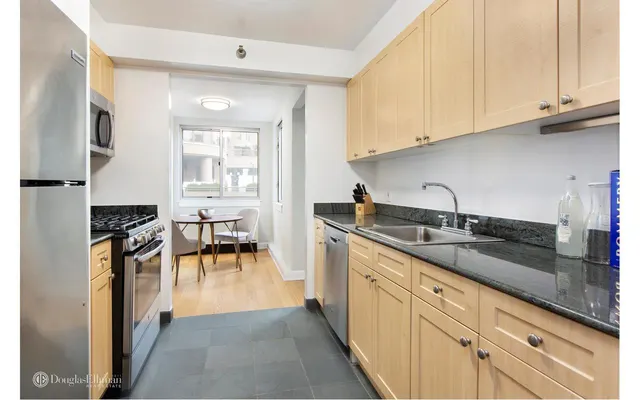 308 East 38th Street