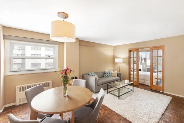 142 East 16th Street
