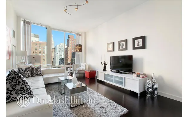 300 East 23rd Street