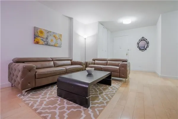 245 East 40 Street