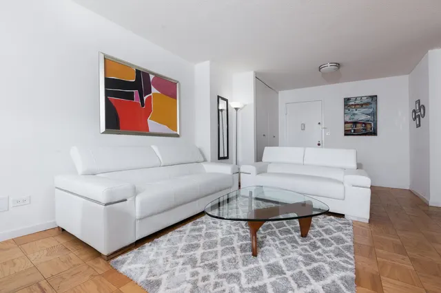 245 East 40 Street
