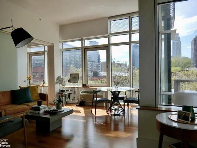 10-17 Jackson Avenue