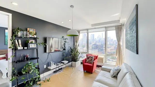 13-11 Jackson Avenue