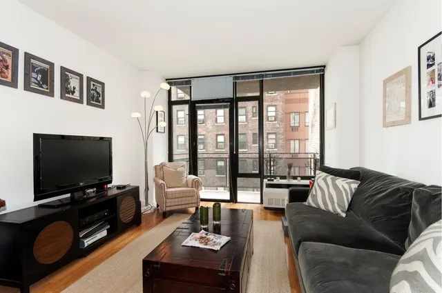 148 East 24th Street