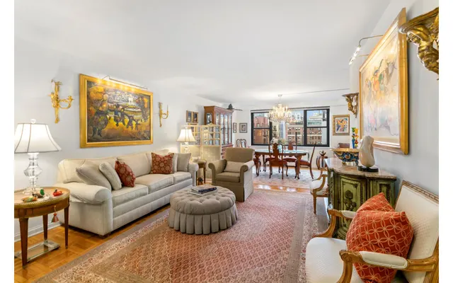 196 East 75th Street