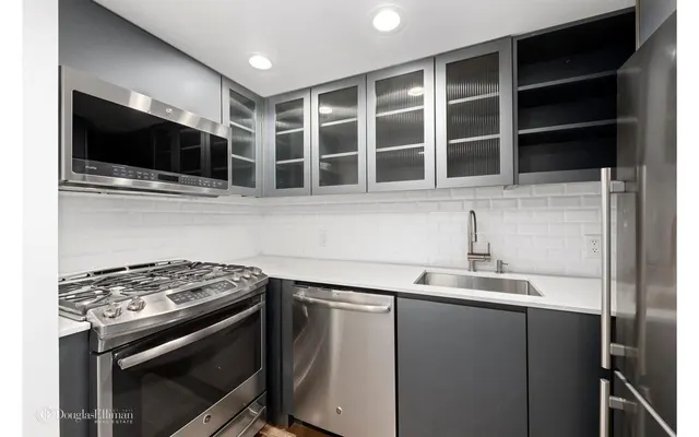 308 East 38th Street