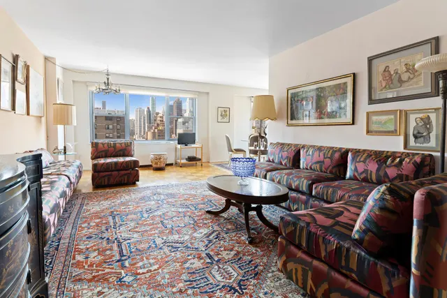 360 East 72nd Street