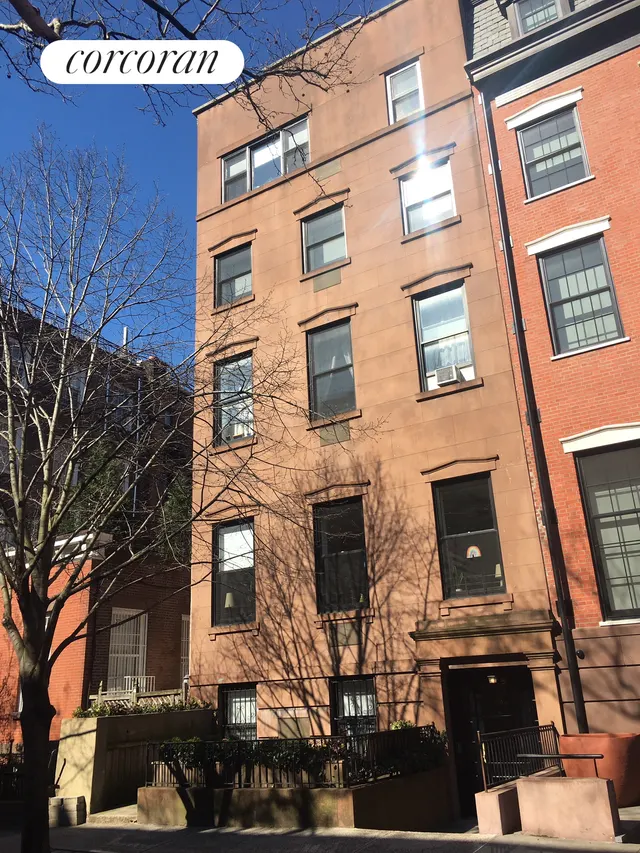 282 Henry Street