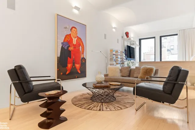 39 E 12TH Street