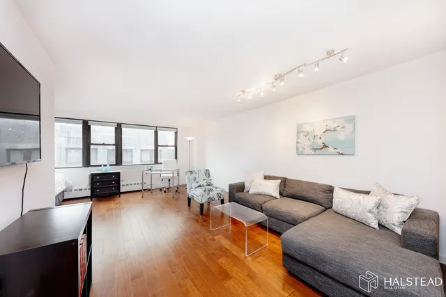 230 East 15th Street