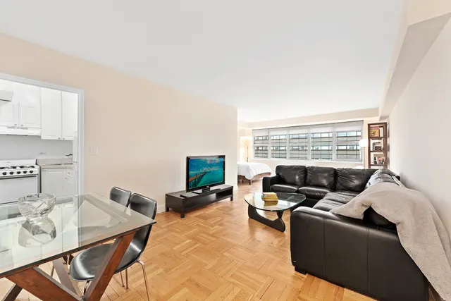69 5th Avenue