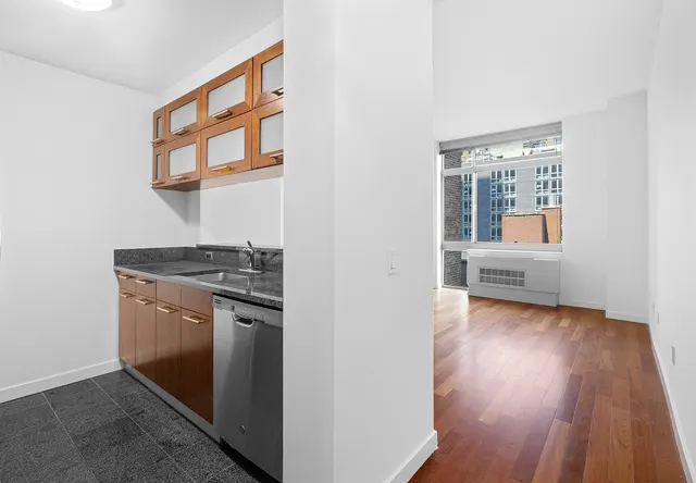 121 East 23rd Street