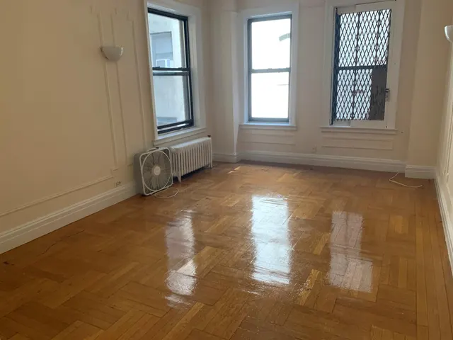 201 East 35th Street