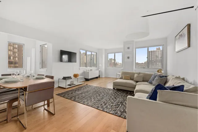 308 East 38th Street
