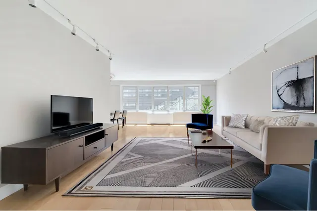 69 5th Avenue