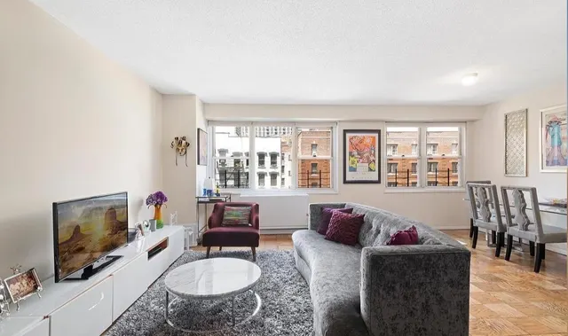 400 East 54th Street