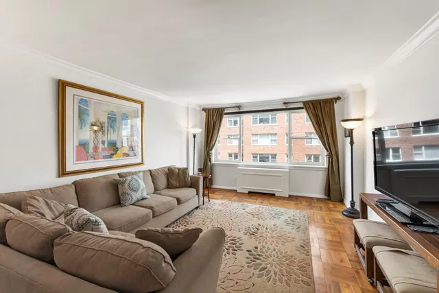 196 East 75th Street