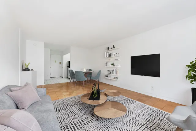 211 East 53rd Street