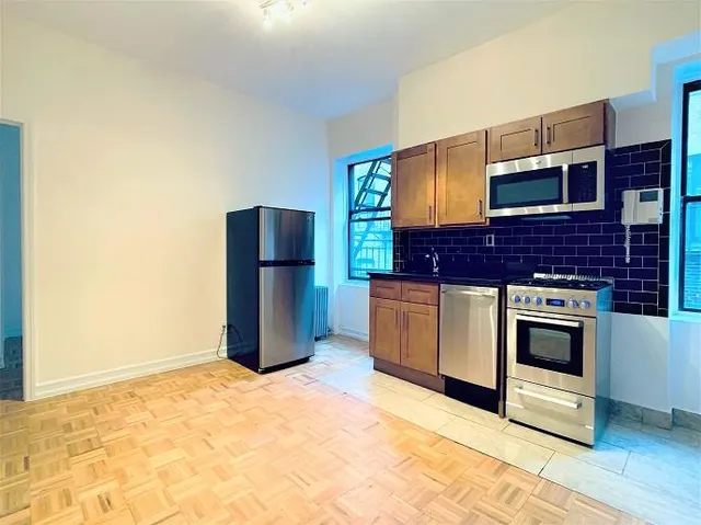 407 West 52nd Street