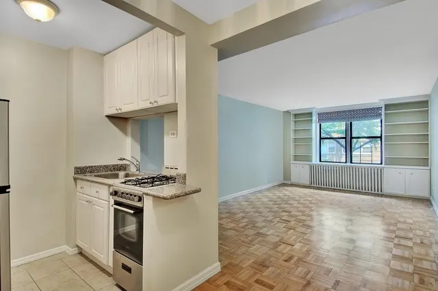 150 East 27th Street