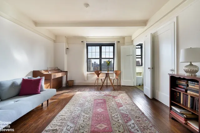 200 East 16th Street
