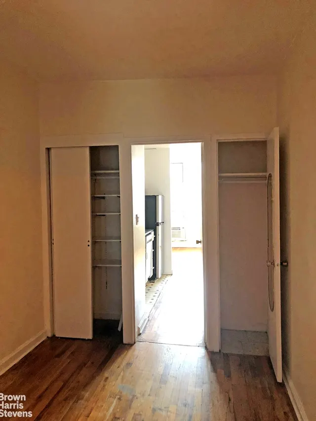 87 Hicks Street