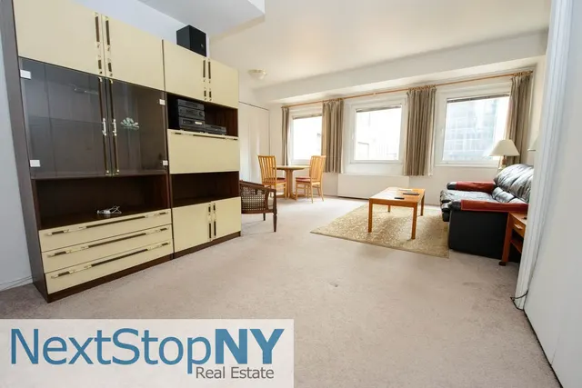 58 West 58th Street