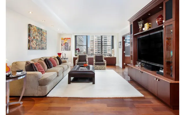 117 East 57th Street