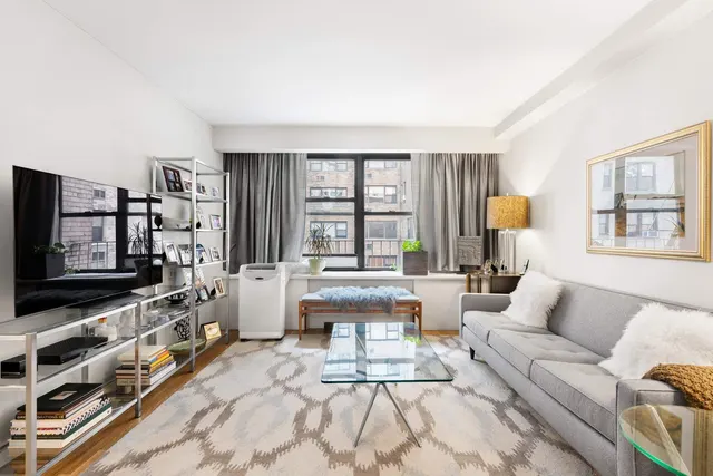 305 East 72nd Street