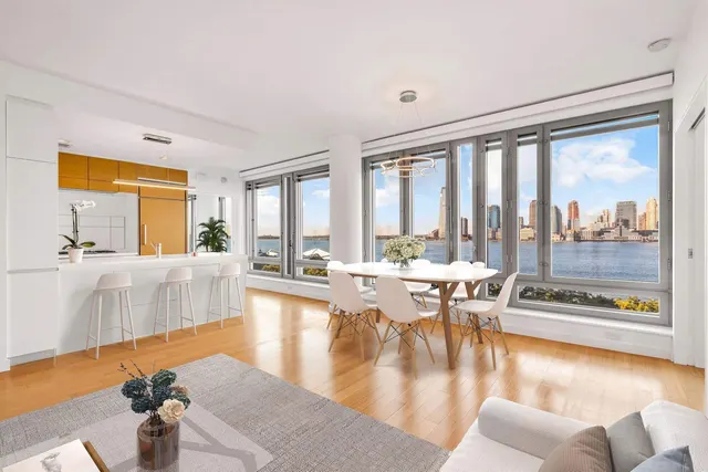 2 River Terrace