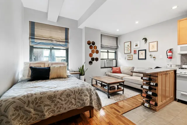 4 Lexington Avenue
