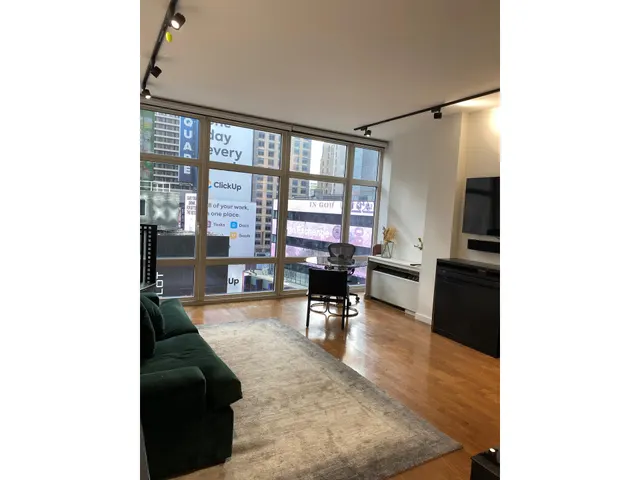 1600 Broadway