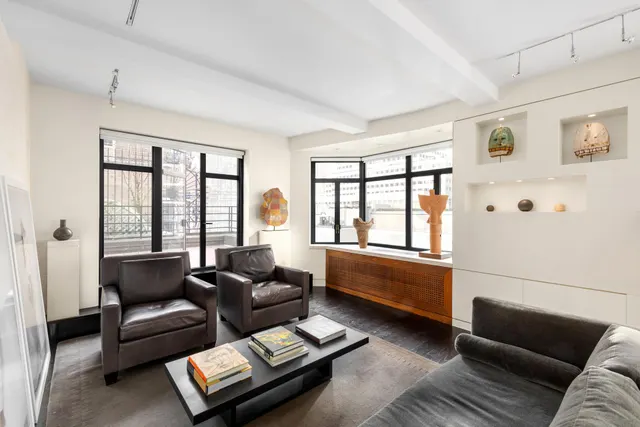 25 West 54th Street