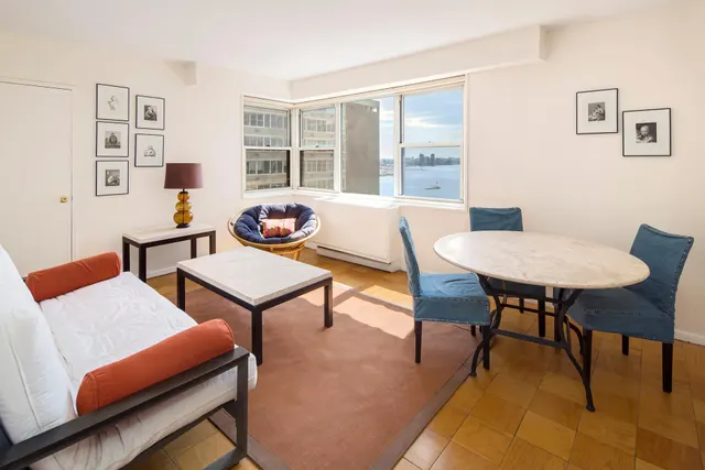 400 East 54th Street