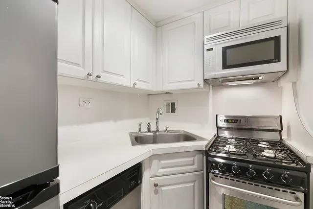 65 West 55th Street