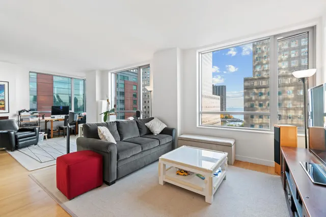 2 River Terrace