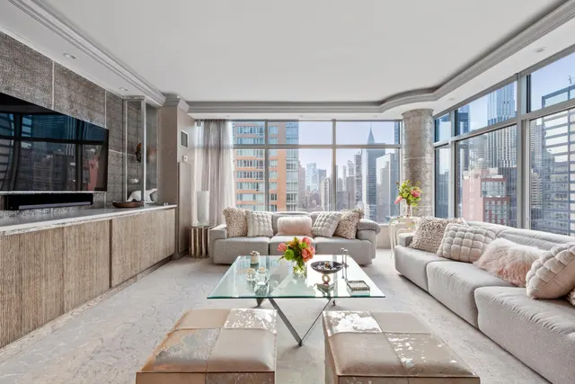 250 East 54th Street