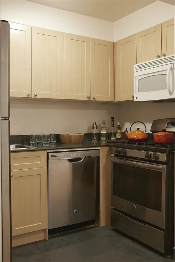 308 East 38th Street