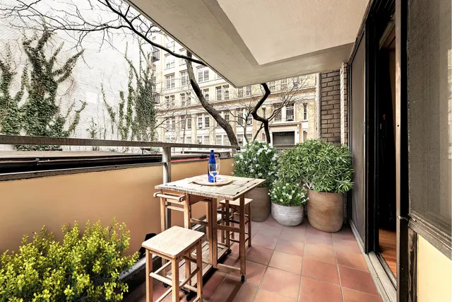 142 East 16th Street