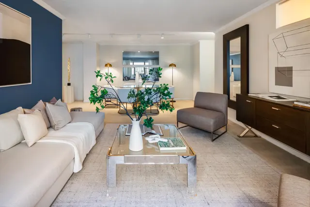 70 E 10th Street