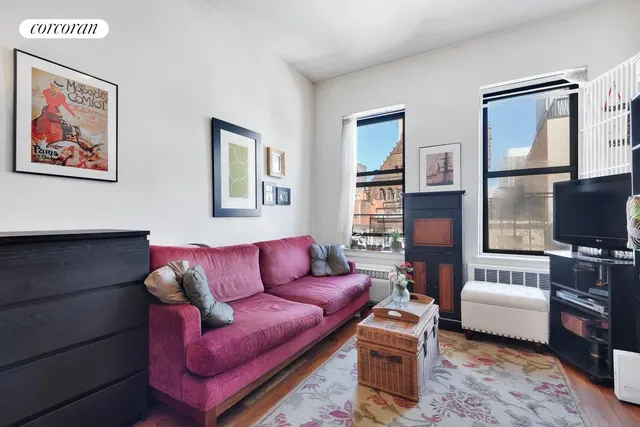 207 East 15th Street