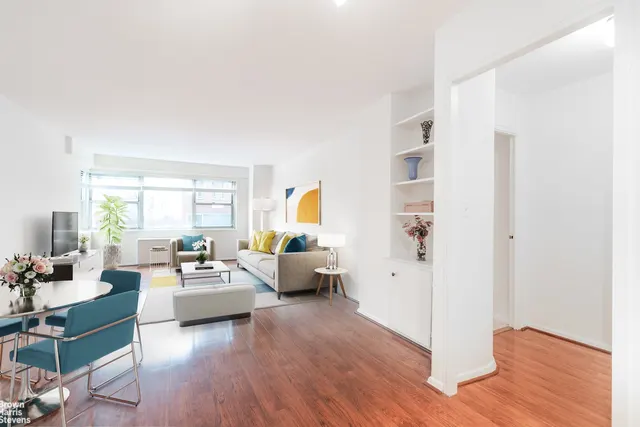 211 East 53rd Street