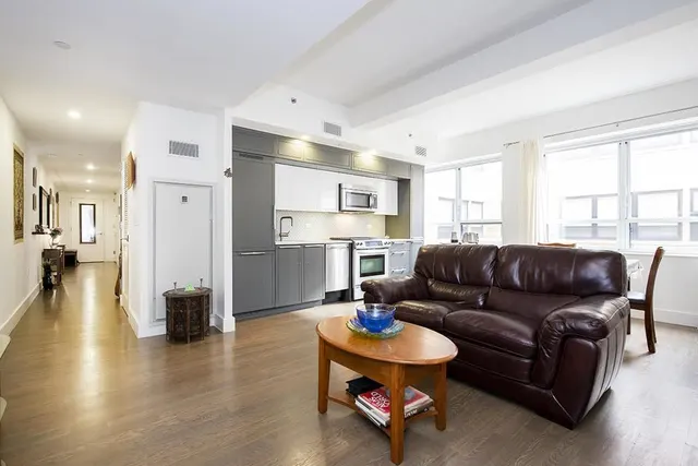 465 West 51st Street