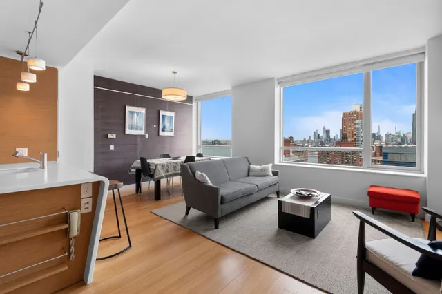 2 River Terrace