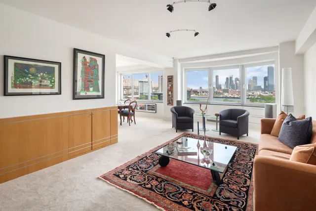 45 Sutton Place South
