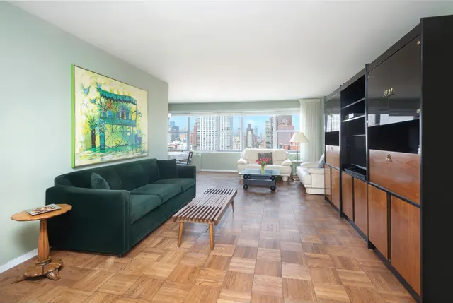 360 East 72nd Street