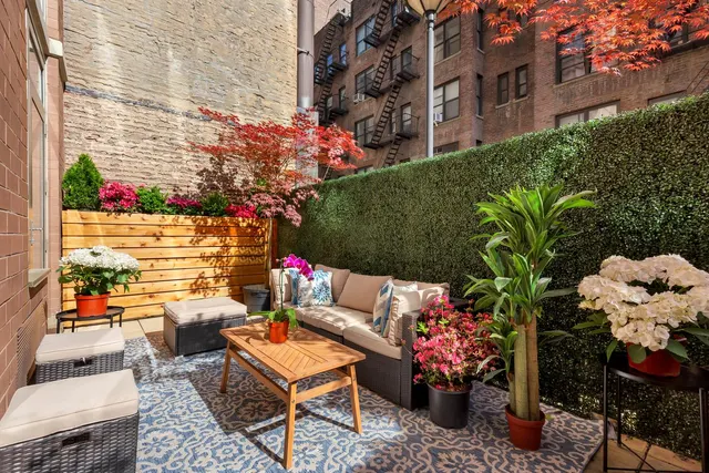 121 East 23rd Street