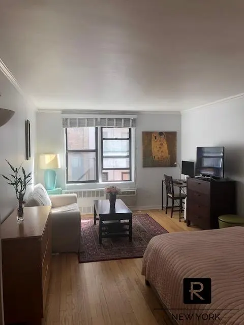 150 East 27th Street